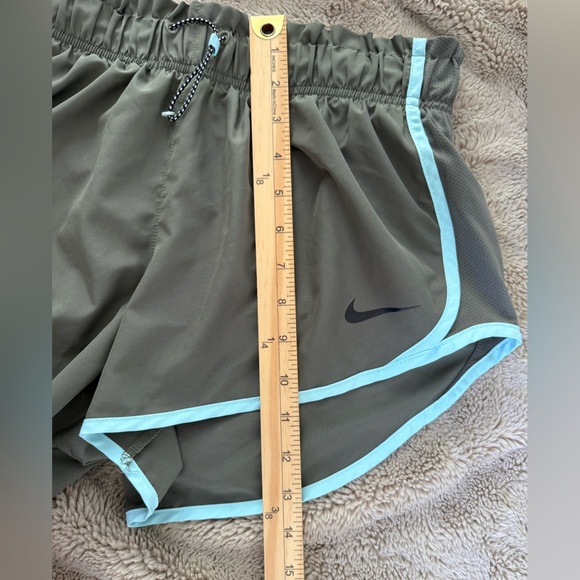 Nike Dr-Fit Standard Running shorts Sz M olive green pull toggle elastic waist - Picture 9 of 9